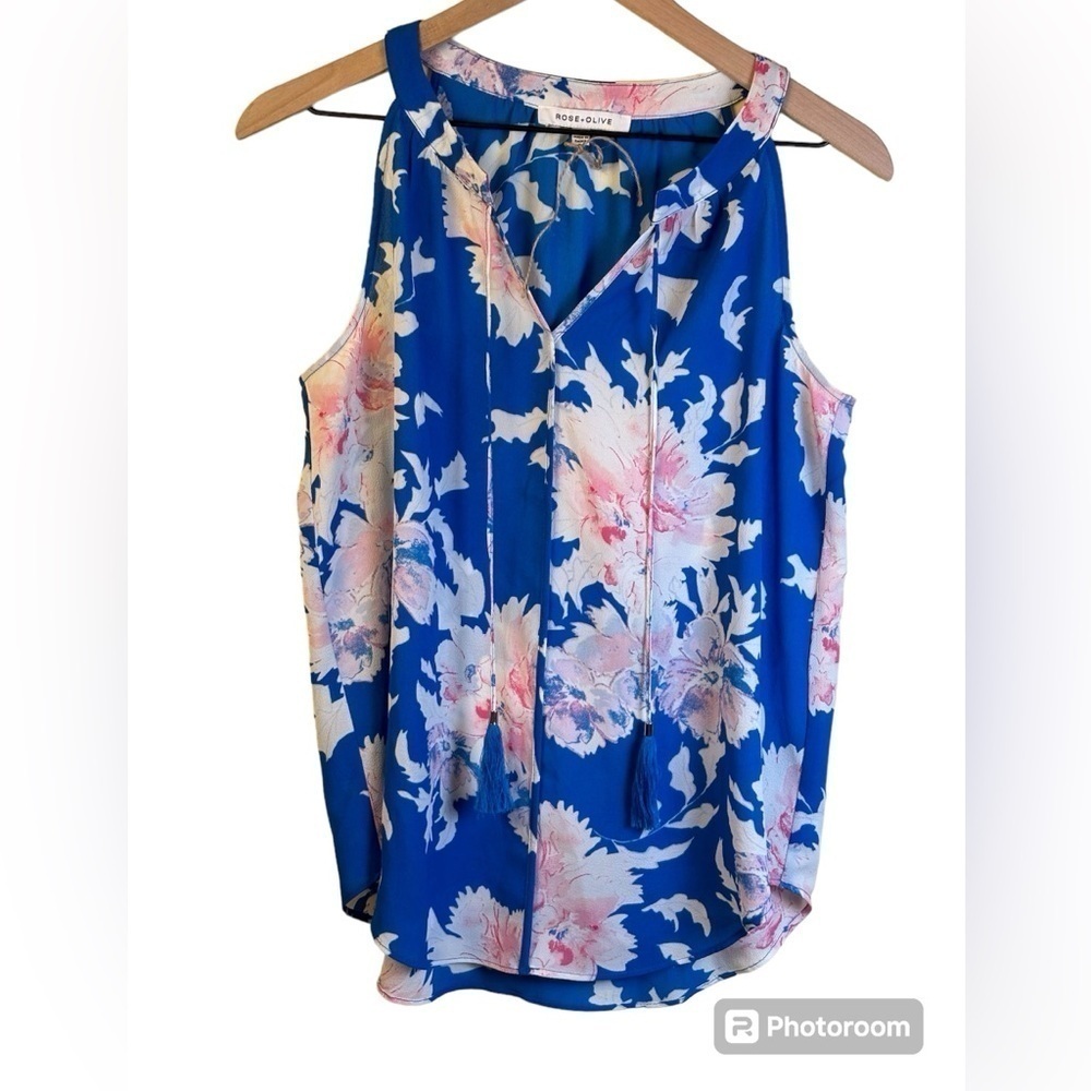 Rose + Olive NWOT Halter Style Top Blouse Feminine Floral Blue Punk Size Small